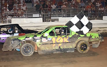 Shane Parker once again dominated the mini stock division (Photo by Phil Bowden)